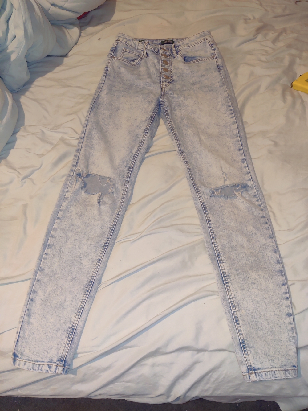 Wild Fable light wash high-waisted skinny jeans with distressed details, size 4